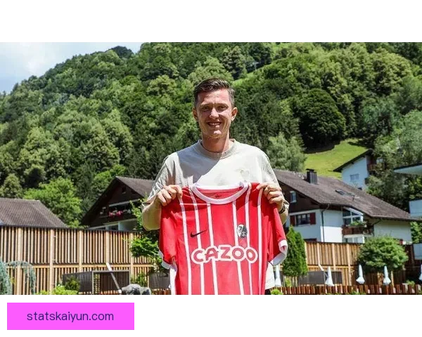 体育精神闪耀赛场奥格斯堡格雷戈里奇主动示意裁判取消犯规赢得尊重